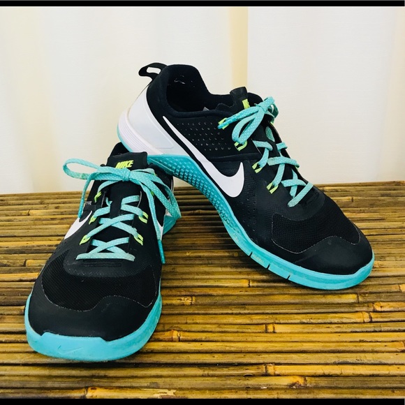 Nike Shoes - Nike Flywire Black & Teal Tennis Shoes Metcons 10